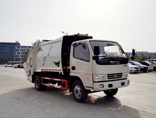 6方壓縮式垃圾車圖片 6方壓縮式垃圾車圖片