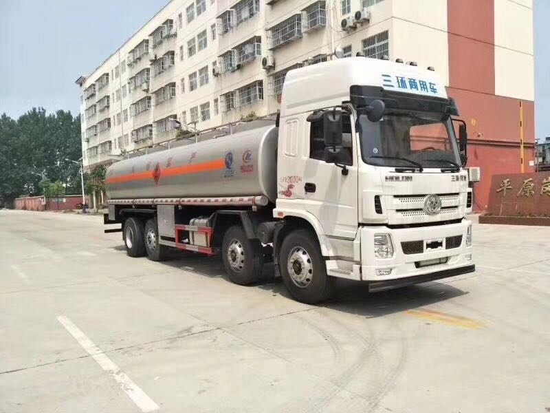 三環十通前四后六油罐車圖片 三環十通前四后六油罐車圖片