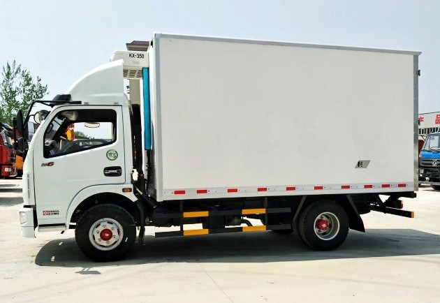 國五東風凱普特4.2米冷藏車