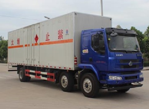 東風柳汽乘龍小三軸9.5米易燃液體廂式運輸車圖片 東風柳汽乘龍小三軸9.5米易燃液體廂式運輸車圖片