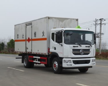 東風D9多利卡6.2米易燃液體廂式運輸車圖片 東風D9多利卡6.2米易燃液體廂式運輸車圖片