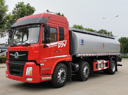 國六東風暢行小三軸食用油運輸車圖片 國六東風暢行小三軸食用油運輸車圖片