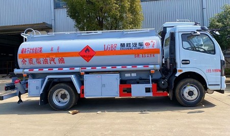 國六東風8噸油罐車 國六東風8噸油罐車